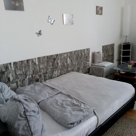 Studiowohnung, Neu Renoviert, Zentrale Lage Saarlouis Esterno foto